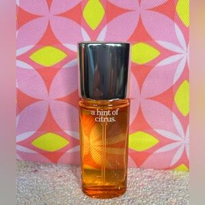 Clinique A Hint of Citrus Body Oil - Orange and Silver